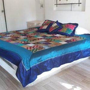 Estudio con Cama King